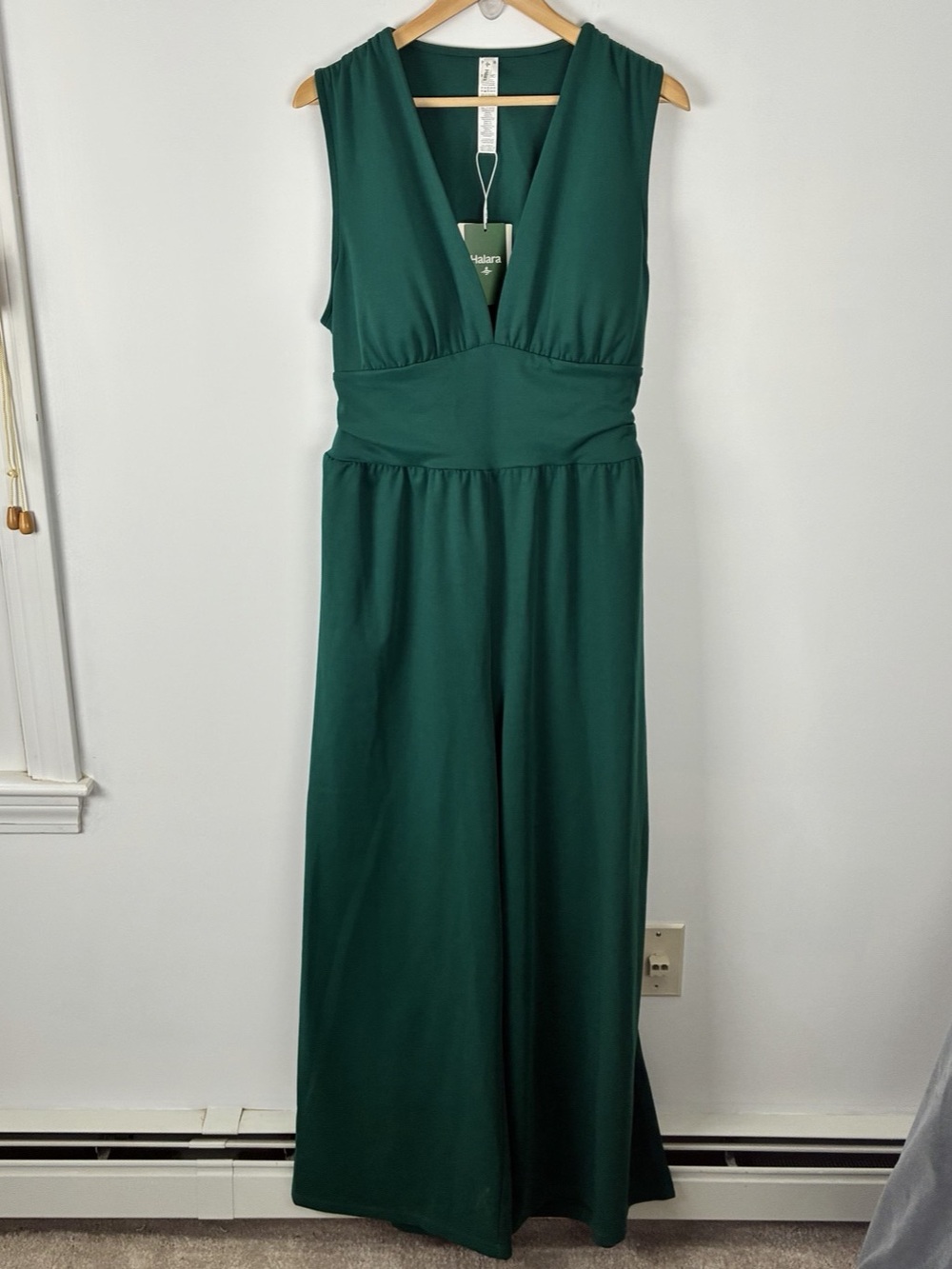 NWT Halara Forest Green V-Neck Sleeveless Ruched Wide Leg Jumpsuit Comfort 1X